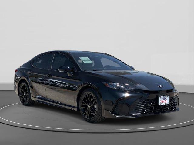 Used 2025 Toyota Camry SE w/ Convenience Package FWD image 4