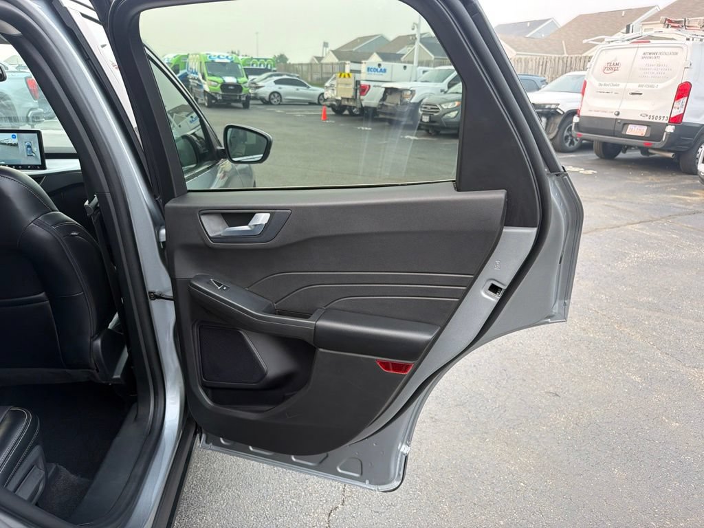 Certified 2024 Ford Escape Platinum AWD/4WD image 49