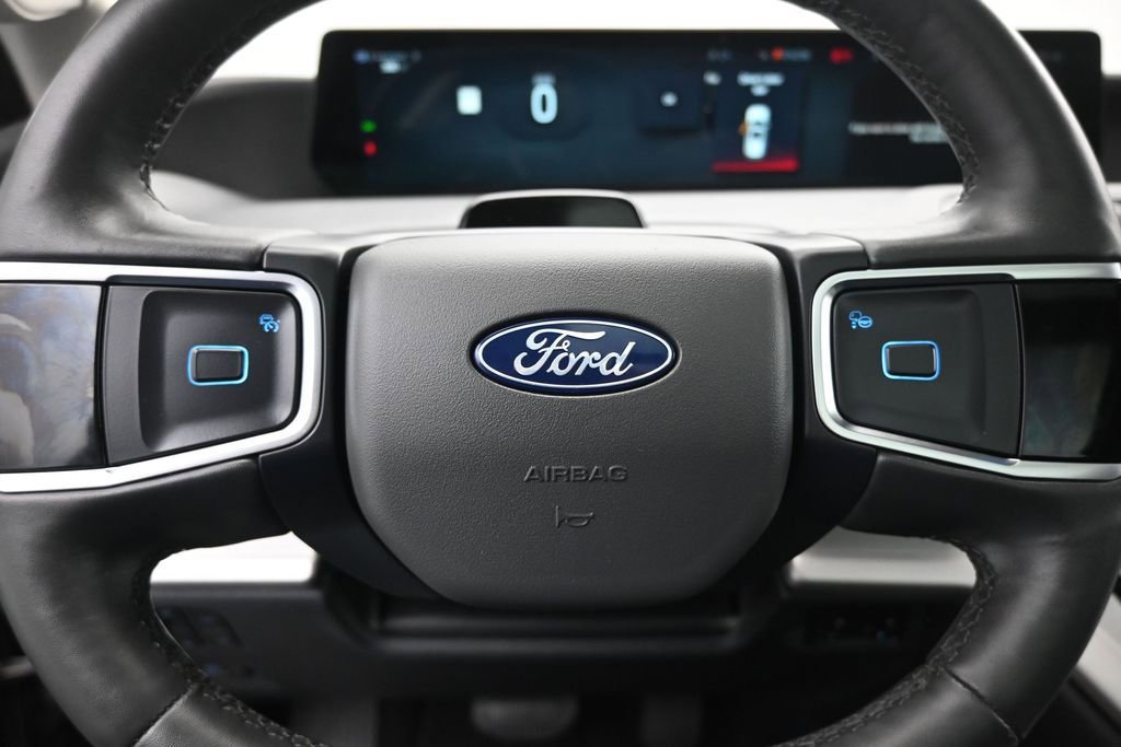 Certified 2025 Ford Expedition Active AWD/4WD image 13
