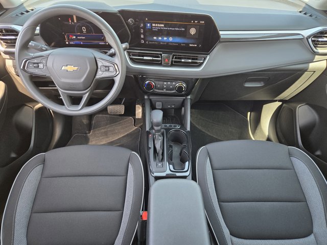 Used 2025 Chevrolet TrailBlazer LT w/ Driver Confidence Package image 25