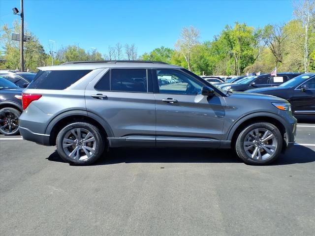 Certified 2023 Ford Explorer XLT w/ Equipment Group 202A AWD/4WD image 6