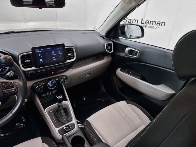 Used 2022 Hyundai Venue SEL FWD image 22