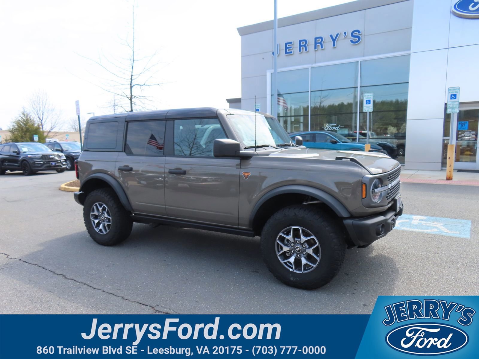 Certified 2025 Ford Bronco Badlands image 9