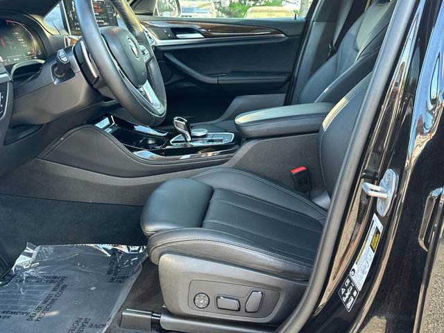 Used 2024 BMW X4 xDrive30i w/ Parking Assistance Package AWD/4WD image 11
