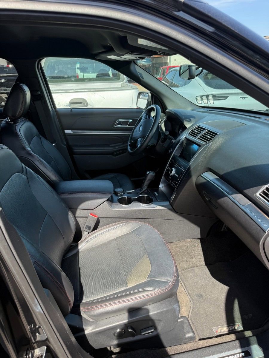 Certified 2018 Ford Explorer Sport AWD/4WD image 11
