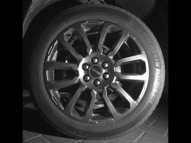 Used 2023 GMC Acadia Denali w/ Black Diamond Edition FWD image 9