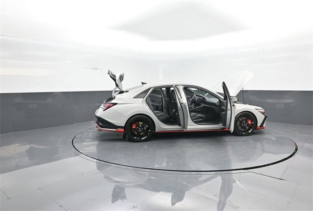 Used 2025 Hyundai Elantra N image 36