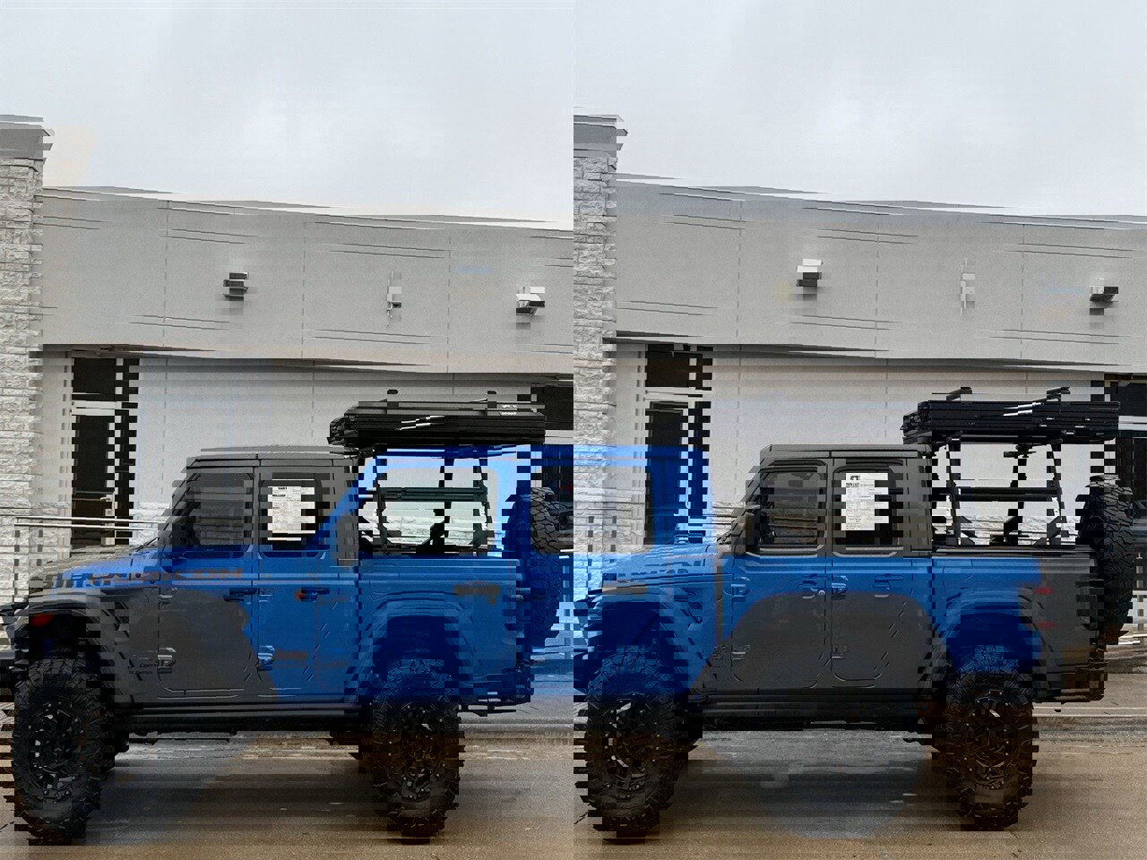 Used 2020 Jeep Gladiator Rubicon image 3