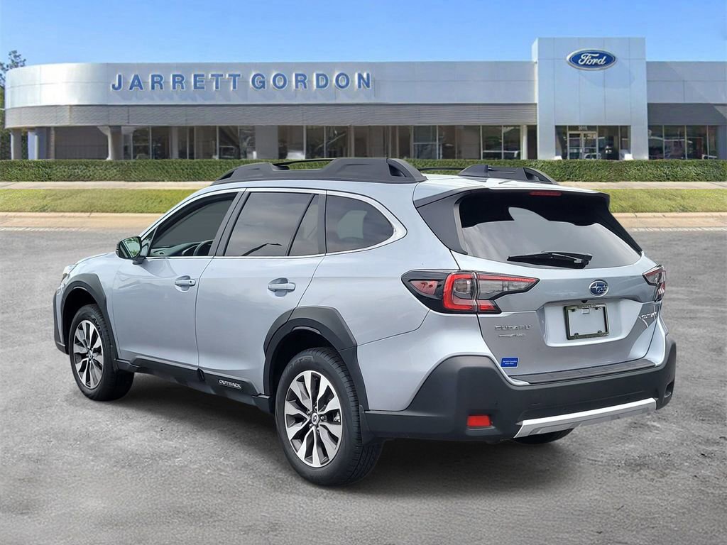 Used 2025 Subaru Outback Limited image 2