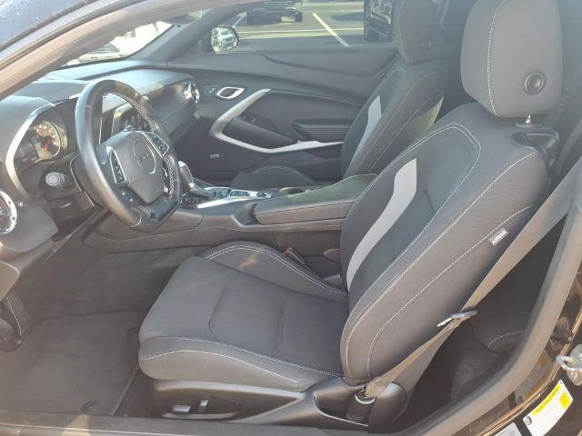 Used 2021 Chevrolet Camaro LT w/ Technology Package RWD image 9