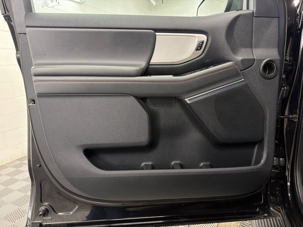 Certified 2025 Ford Expedition Active image 16