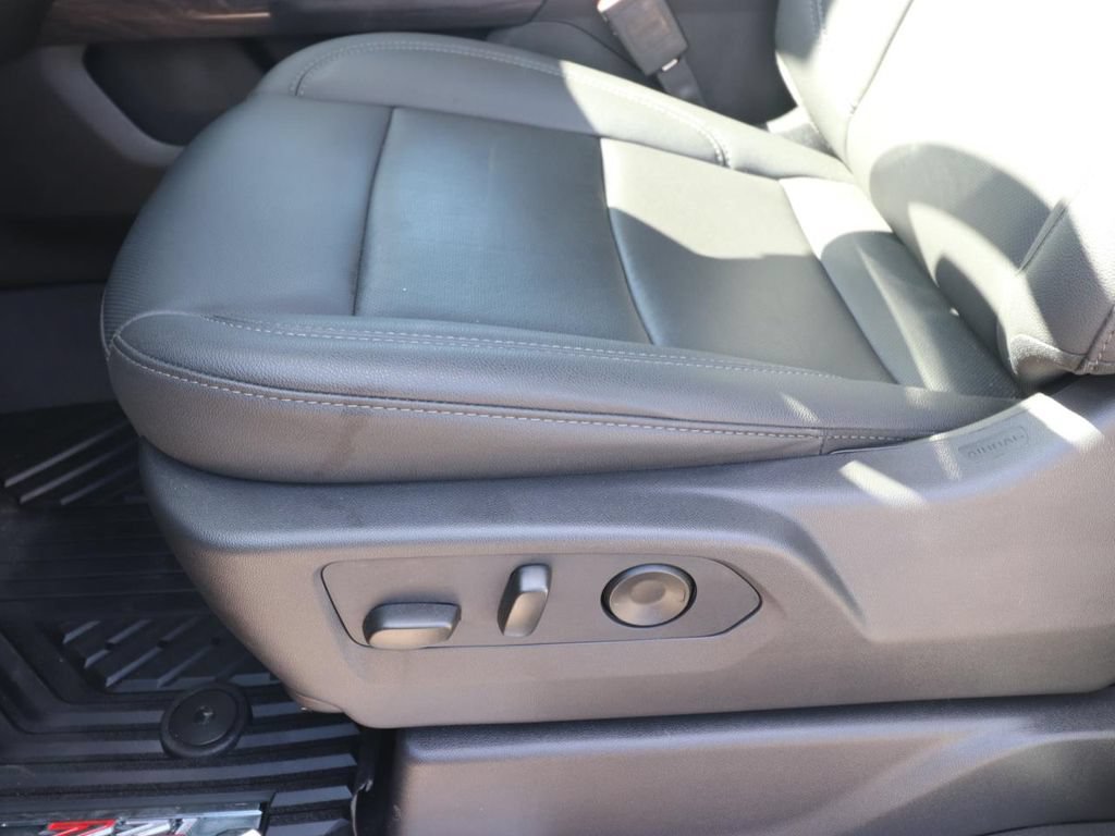 Used 2026 Chevrolet Silverado 1500 LTZ w/ LTZ Premium Package AWD/4WD image 19