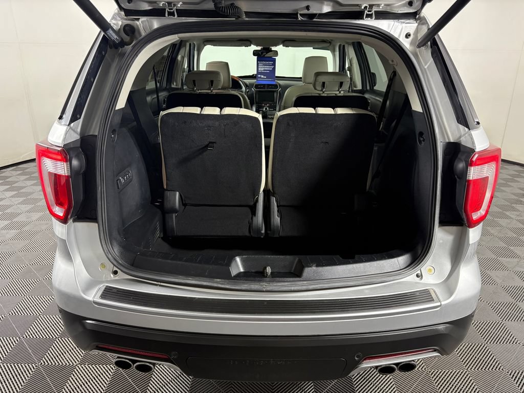 Certified 2018 Ford Explorer Platinum AWD/4WD image 35