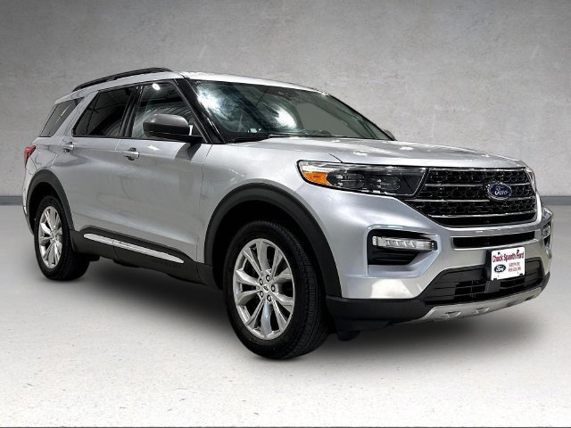 Certified 2021 Ford Explorer XLT w/ Equipment Group 202A AWD/4WD image 4