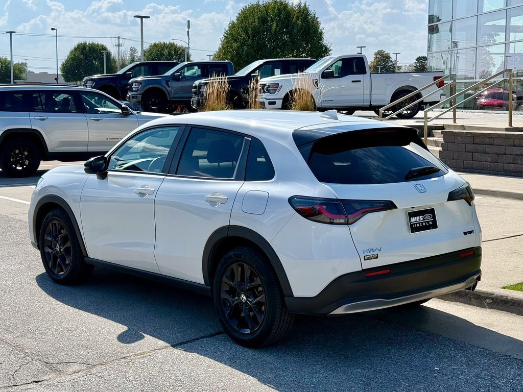 Used 2023 Honda HR-V Sport image 4