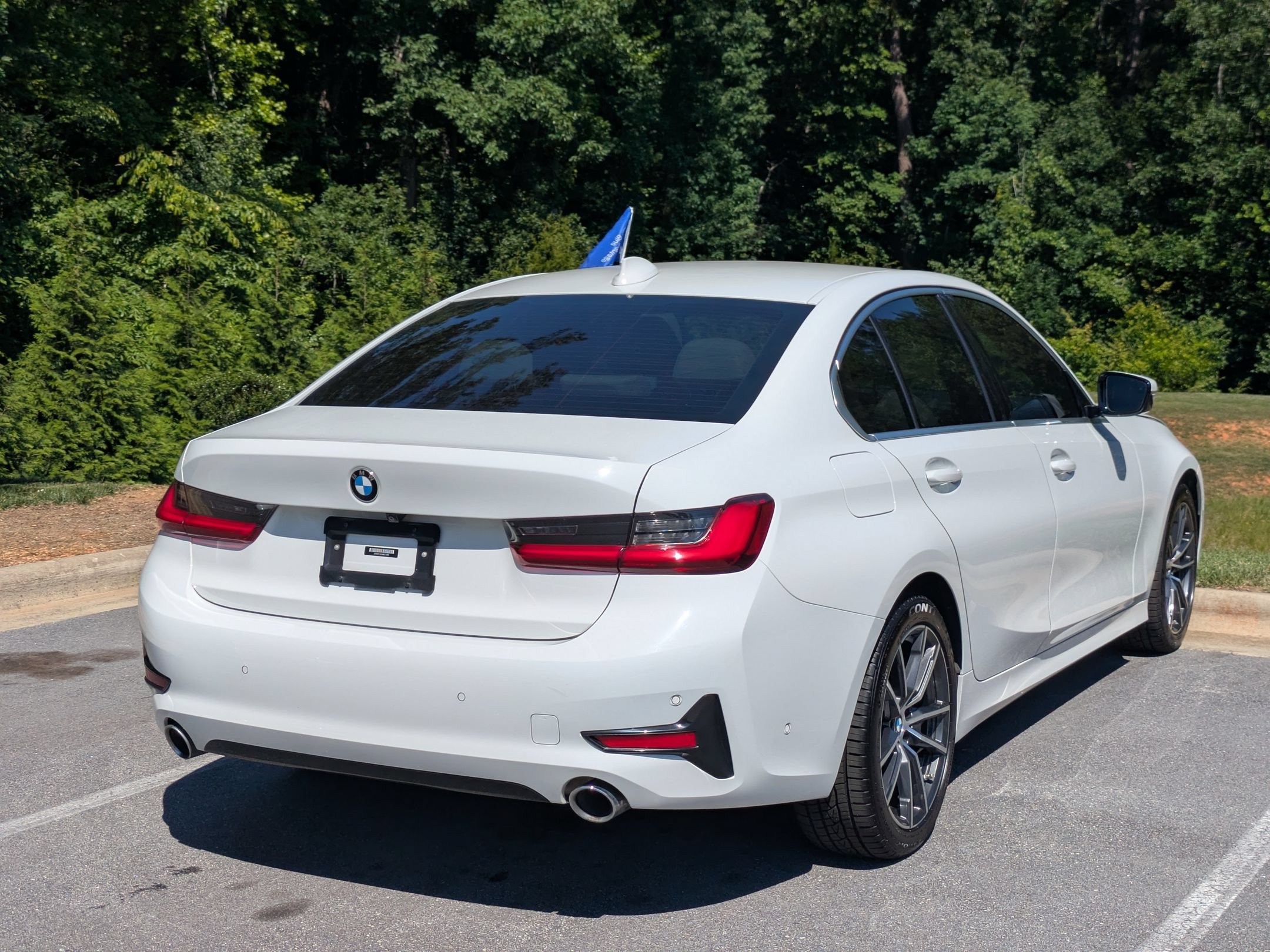 Used 2021 BMW 330i Sedan w/ Premium Package RWD image 3
