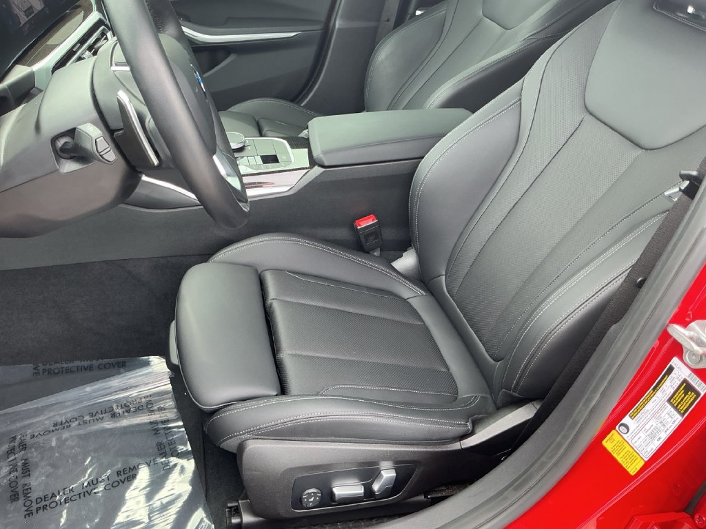 Used 2023 BMW 330i Sedan w/ Parking Assistance Package RWD image 26