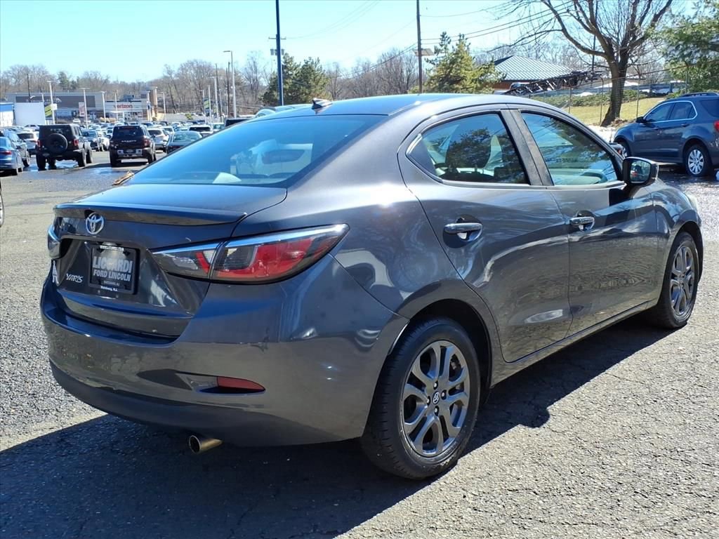 Used 2019 Toyota Yaris LE image 6