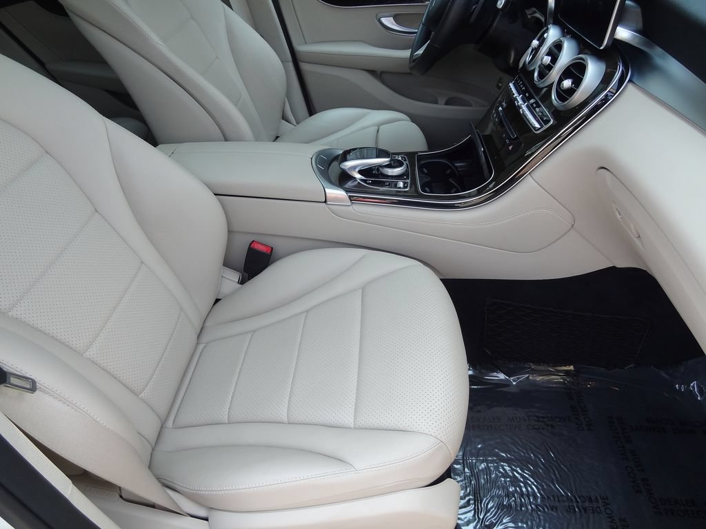 Used 2017 Mercedes-Benz GLC 300 4MATIC image 14