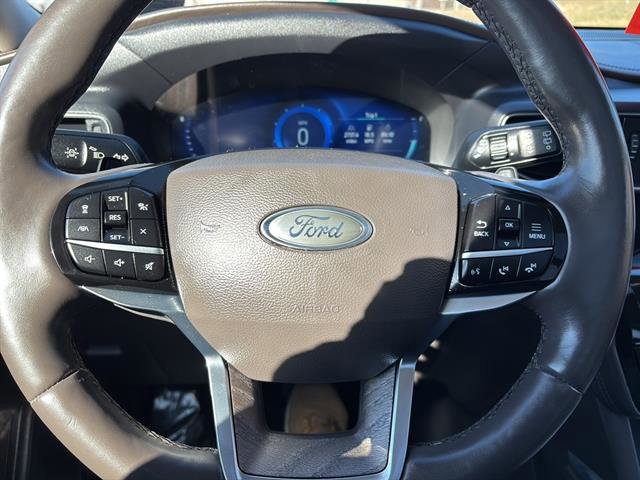 Certified 2021 Ford Explorer Platinum w/ Equipment Group 601A image 26