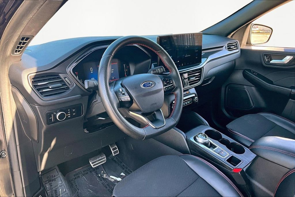 Certified 2023 Ford Escape ST-Line w/ Tech Pack #1 image 13