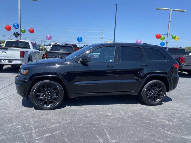 Used 2021 Jeep Grand Cherokee Laredo X RWD image 4