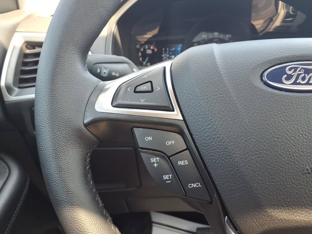 Certified 2024 Ford Edge SEL w/ Convenience Package AWD/4WD image 16