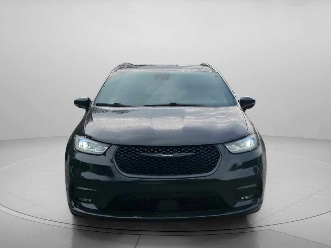 Used 2025 Chrysler Pacifica Limited FWD image 4