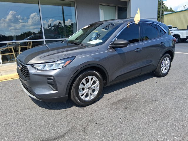 Certified 2023 Ford Escape Active w/ Tech Pack #1 FWD image 2