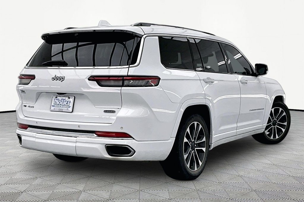 Used 2022 Jeep Grand Cherokee L Overland w/ Luxury Tech Group IV AWD/4WD image 2