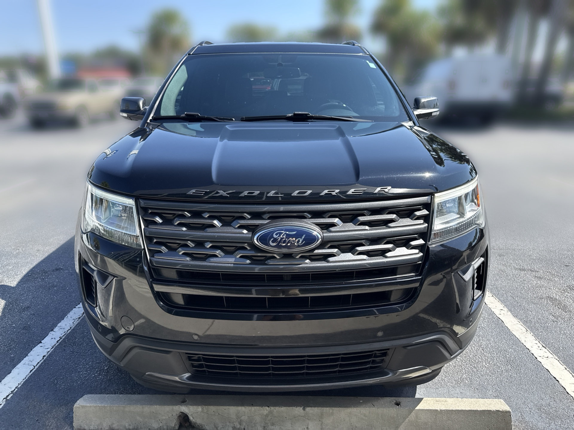Certified 2018 Ford Explorer XLT w/ Equipment Group 202A AWD/4WD image 10