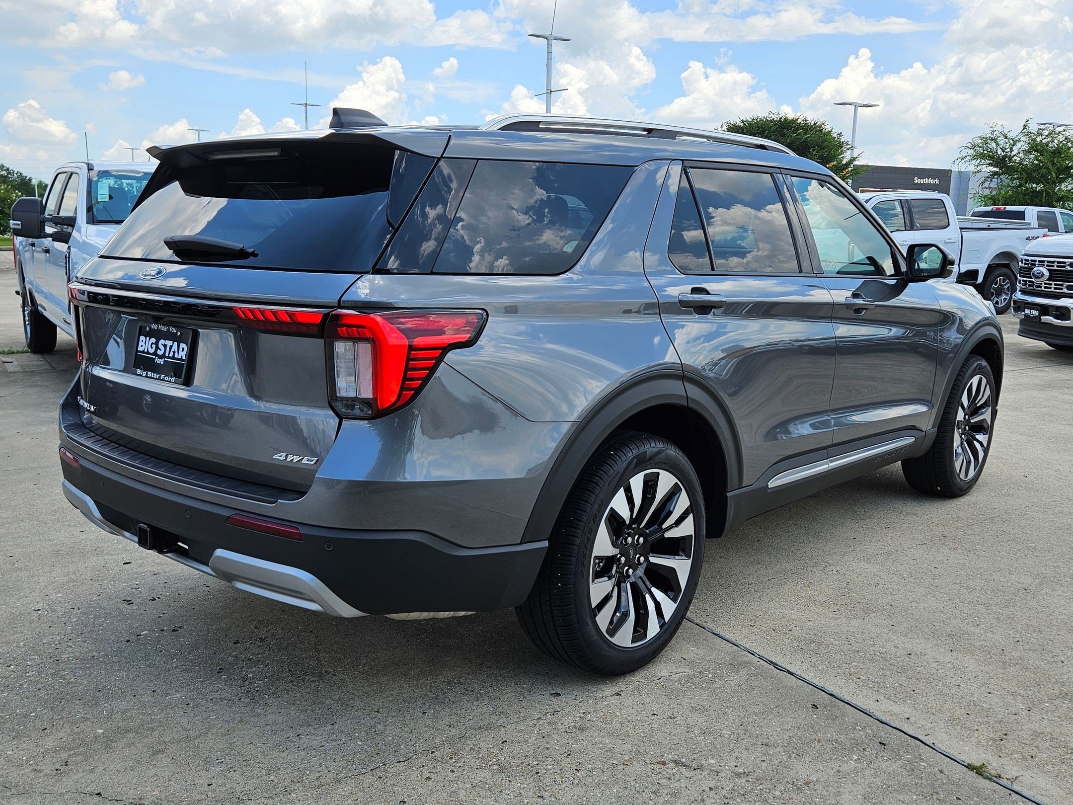Certified 2026 Ford Explorer Platinum w/ LUX Leather Package AWD/4WD image 3