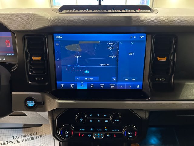 Certified 2023 Ford Bronco Badlands w/ Sasquatch Package AWD/4WD image 11