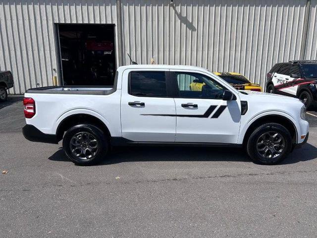 Certified 2024 Ford Maverick XLT image 2