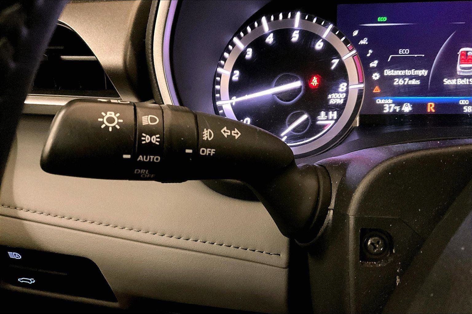 Used 2022 Toyota Highlander XLE image 30