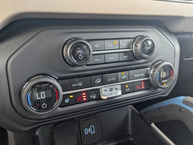 Certified 2024 Ford Bronco Wildtrak AWD/4WD image 25