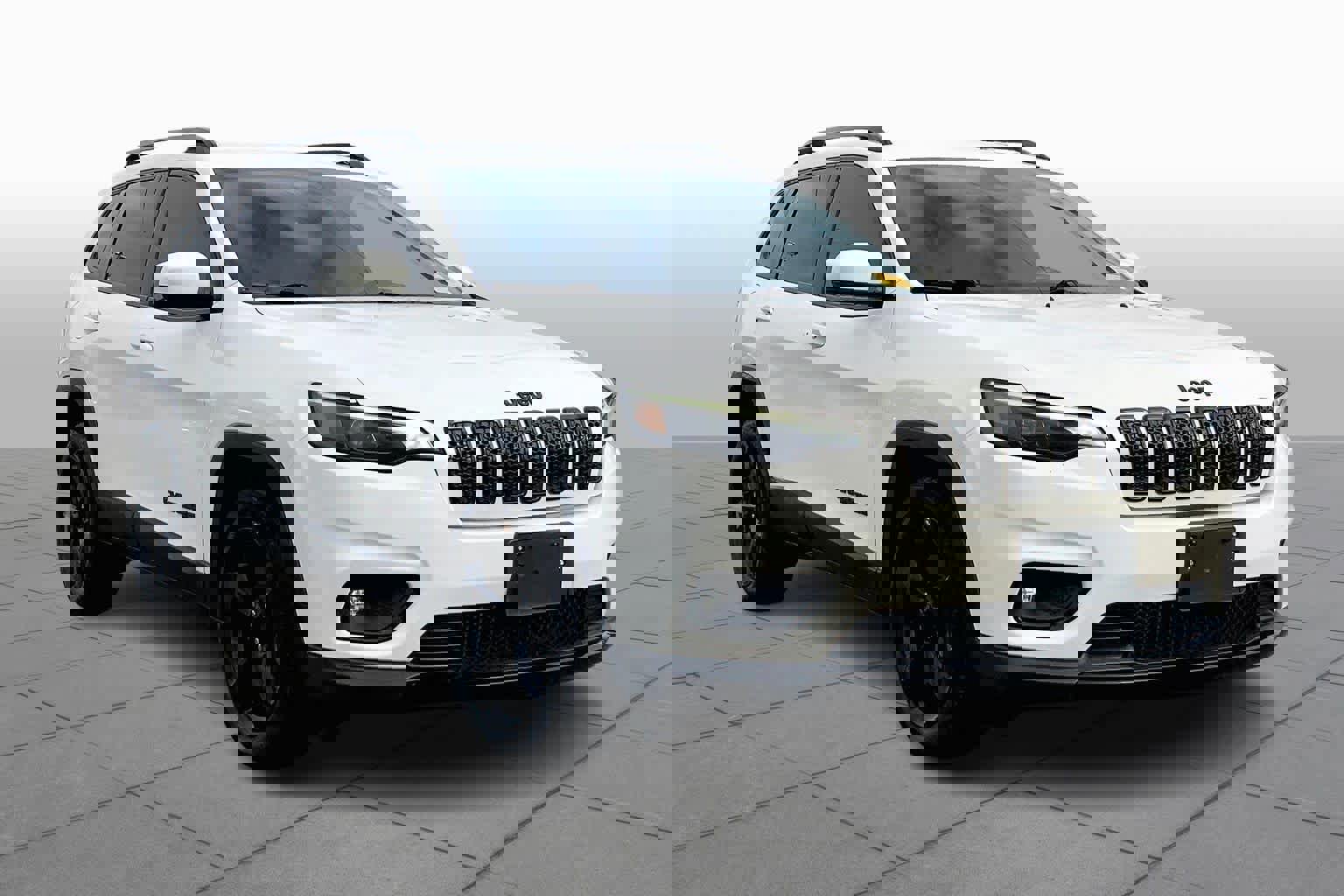 Used 2019 Jeep Cherokee Latitude Plus image 5