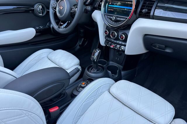 Used 2020 MINI Cooper S image 13