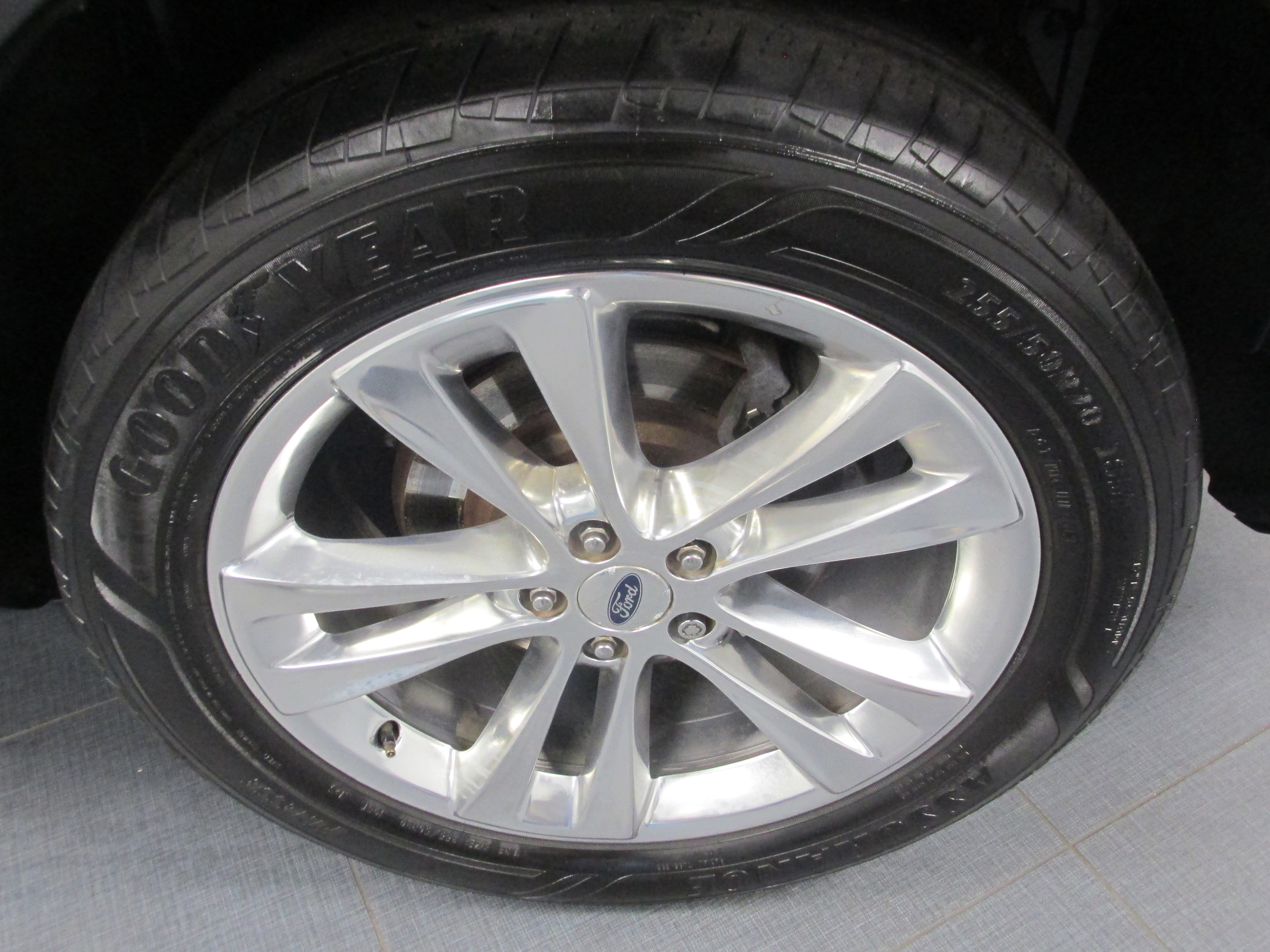 Certified 2019 Ford Explorer XLT w/ Equipment Group 202A image 13