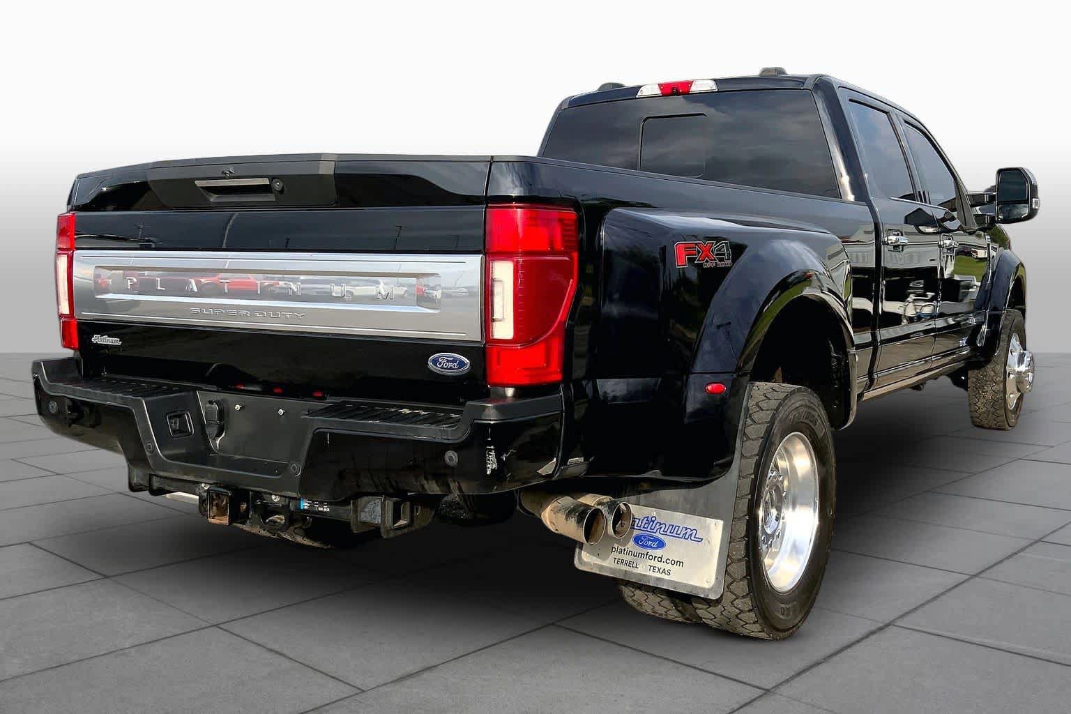Certified 2020 Ford F450 Platinum w/ FX4 Off-Road Package AWD/4WD image 4