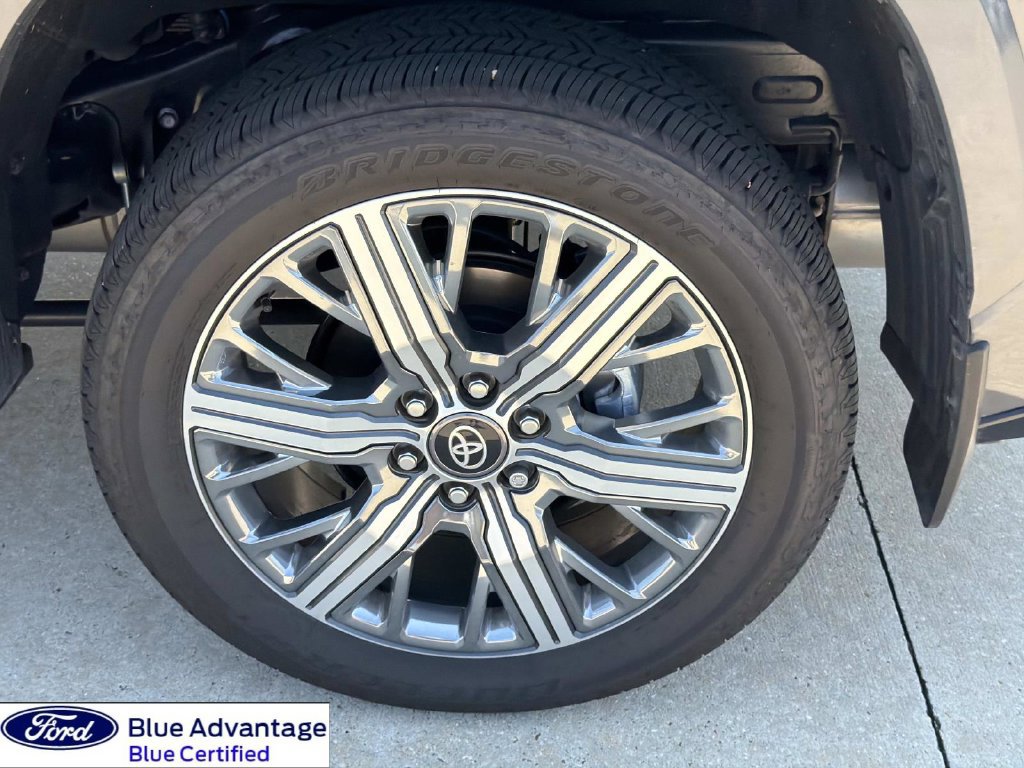 Used 2026 Toyota Sequoia Capstone AWD/4WD image 6