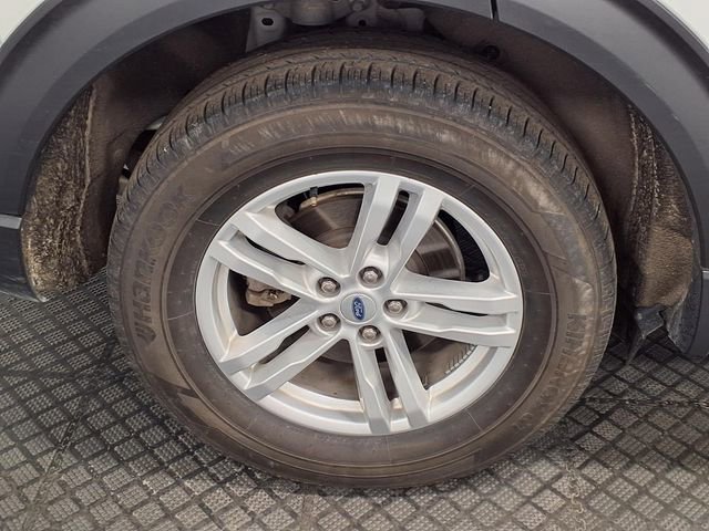 Certified 2023 Ford Explorer XLT w/ Equipment Group 202A AWD/4WD image 9