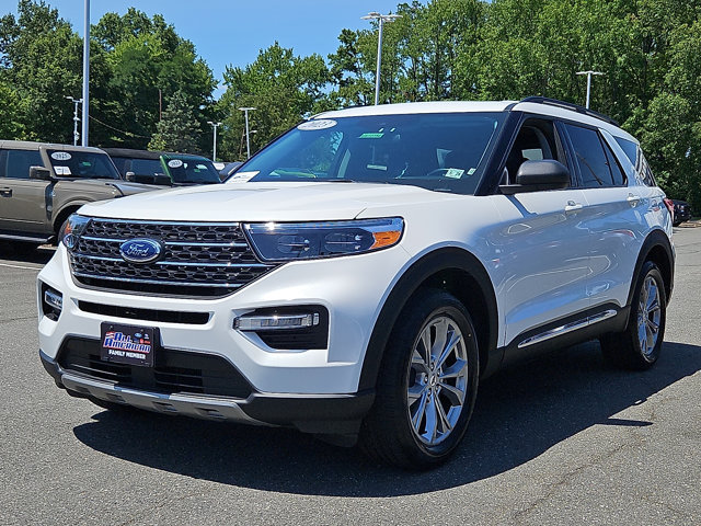Certified 2023 Ford Explorer XLT w/ Equipment Group 202A AWD/4WD image 4