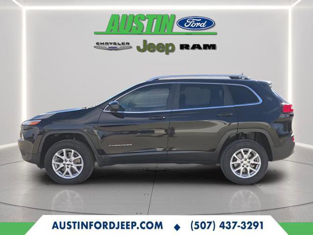Used 2017 Jeep Cherokee Latitude image 11