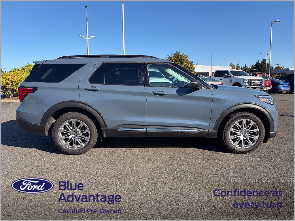 Certified 2025 Ford Explorer Active w/ Active Comfort Package AWD/4WD image 2