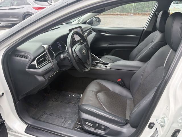 Used 2023 Toyota Camry XSE w/ Navigation Package image 13