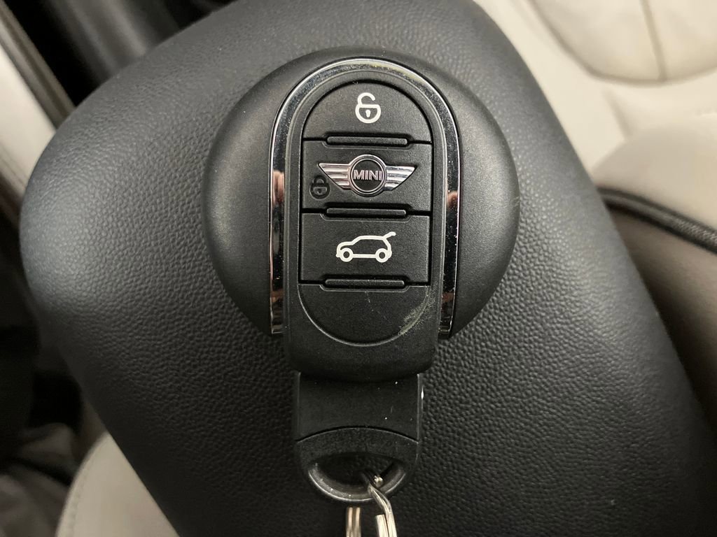 Used 2018 MINI Cooper S image 31