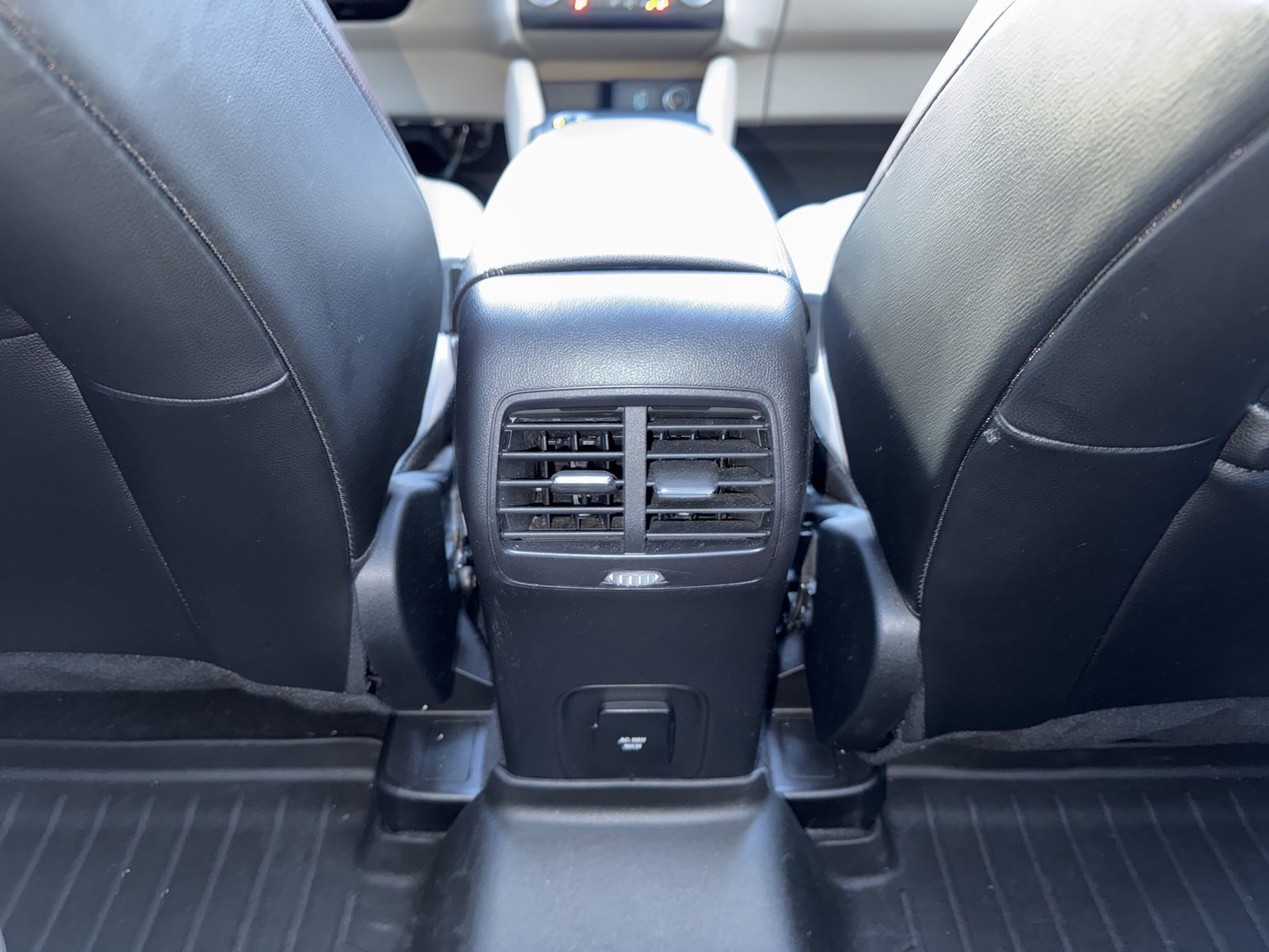 Certified 2020 Ford Escape Titanium w/ Titanium Premium Package 2.0 image 35