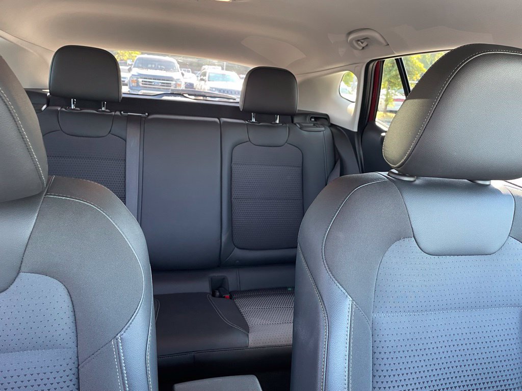 Used 2024 Chevrolet Trax LT FWD image 27