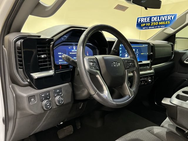 Used 2022 Chevrolet Silverado 1500 RST w/ Z71 Off-Road Package AWD/4WD image 9
